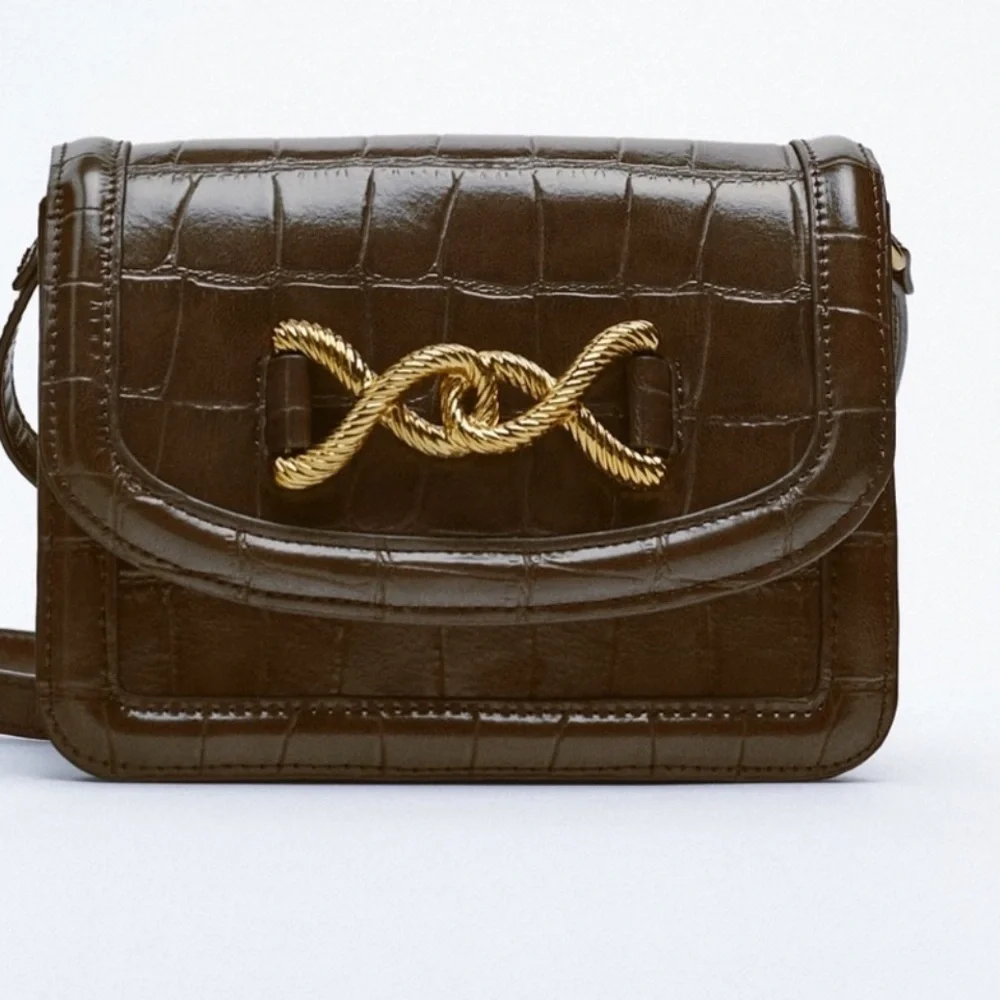 Zara Elegant Brown Leather Crossbody Bag - Picture 5 of 12